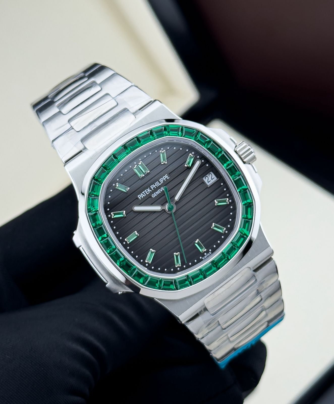 Patek Philippe Nautilus - Image 5
